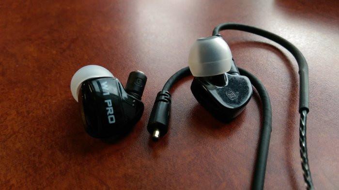 Silikon earphone | Tribunnews.com