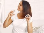 4 Cara Hilangkan Noda Parfum di Baju, Mudah Cuma Pakai Bahan Sederhana