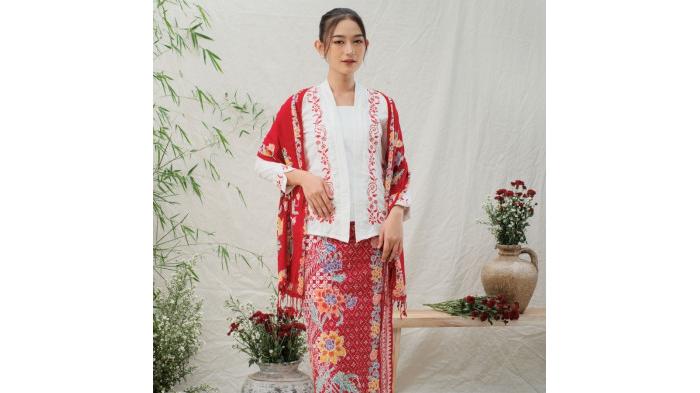 Kebaya Kutubaru Encim Bordir Lengan Panjang Meradelima (Shopee.co.id)