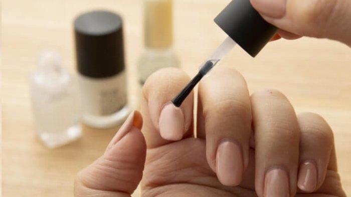 Pakai top coat | Tribunnews.com