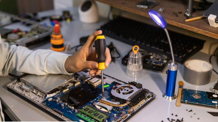 Service Laptop di MFlash memberikan pelayanan yang terbaik dan dapat menjawab keresahanmu. (Dok. MFlash)