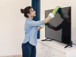 5 Cara Membersihkan TV LED dengan Benar dan Aman, Tidak Akan Merusak Layar