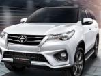 7 Pilihan Mobil SUV Toyota Fortuner, Cek Harga Terbarunya Per September 2024