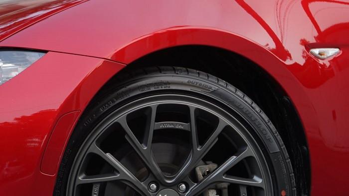 Ban mobil profil tipis tidak perlu isi angin berlebih | foto ist