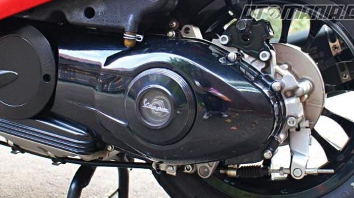 Kick starter tidak ada di motor matik jaman sekarang. (otomania.com)