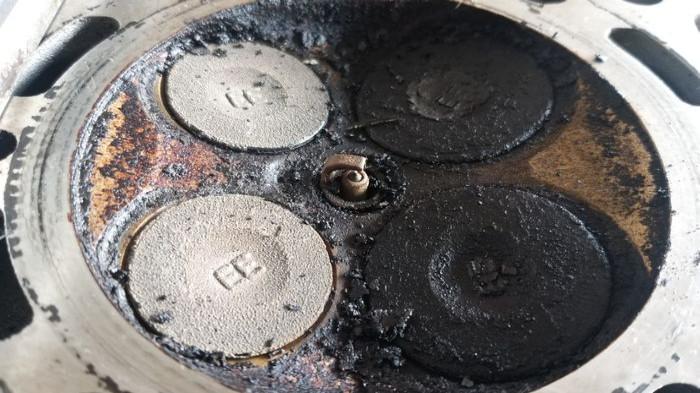 Oli Mesin Masuk ke Ruang Bakar