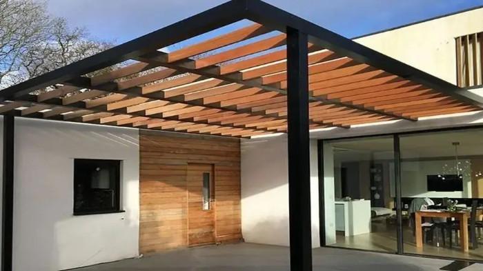 Pergola Kombinasi Kayu dan Baja Ringan