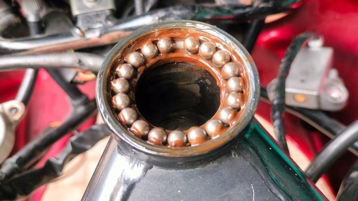 Agar Tetap Nyaman, Ini 4 Tips Menjaga Komstir Motor Tetap Stabil dan Awet