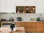 Dapur Kecil, Tampilan Maksimal! Ini 6 Tips Desain Minimalis Modern yang Rapi