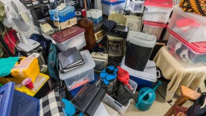 Rumah Terlalu Penuh Barang