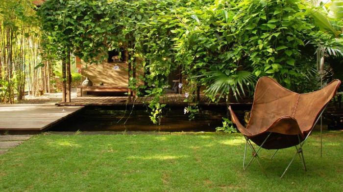 9 Konsep Taman Belakang Rumah Modern untuk Ruang Santai yang Ideal
