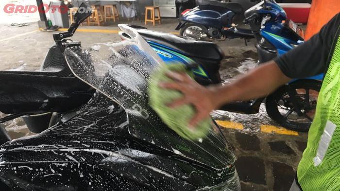 Hindari Menggosok Berlebihan