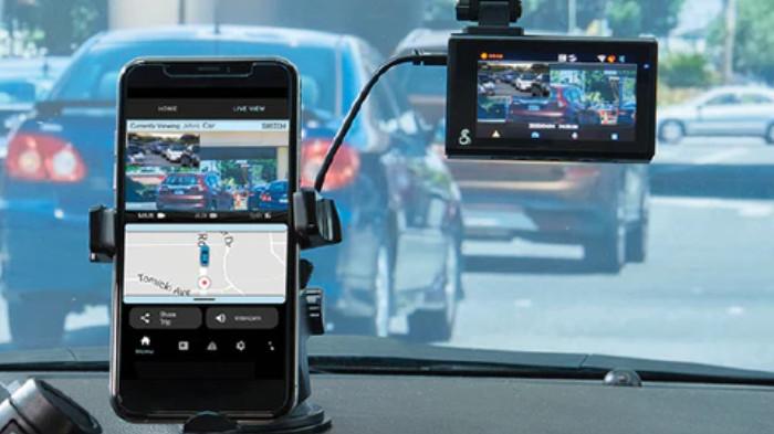 Ilustrasi Dashcam untuk Mobil. (Cobra Electronics)