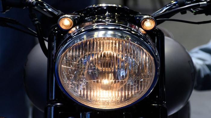 Ilustrasi Lampu Motor