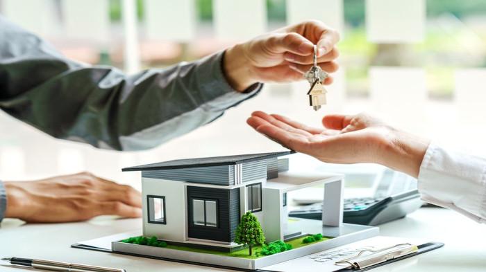Menemukan dan Mengelola Properti 