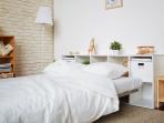 7 Ide Dekorasi Buat Kamar Tidur Kecil Jadi Lega dan Nyaman