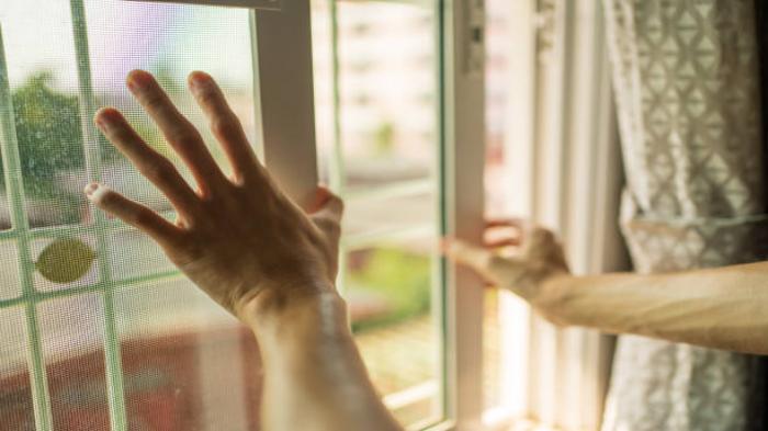 Buka Semua Jendela agar Udara Segar Masuk