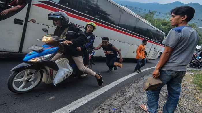 Gunakan Teknik Kaki Saat Macet di Tanjakan