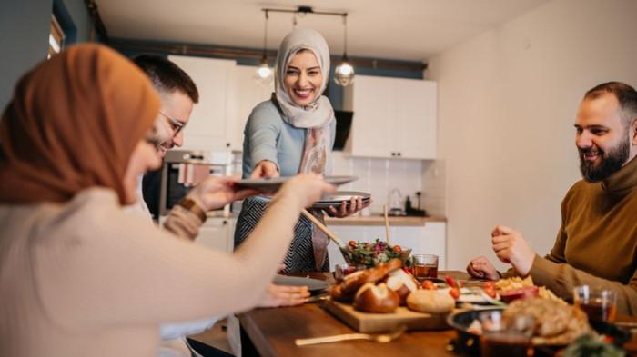 Ilustrasi Makan Bersama Pada saat Hari Lebaran. (Good Food)