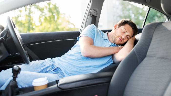 Ilustrasi Seseorang sedang Melakukan Power Nap atau Tidur Singkat. (Road Safety Education)