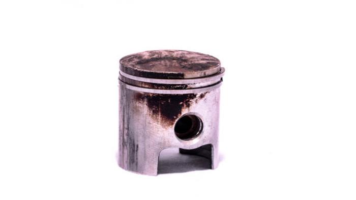 Ring Piston Aus atau Rusak