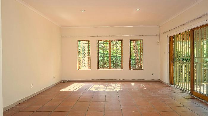 Rumah dengan Ventilasi yang Cukup