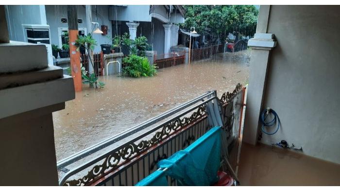 Tips Untuk Rumahmu Setelah Terdampak Banjir agar Tidak Bau dan Lembab