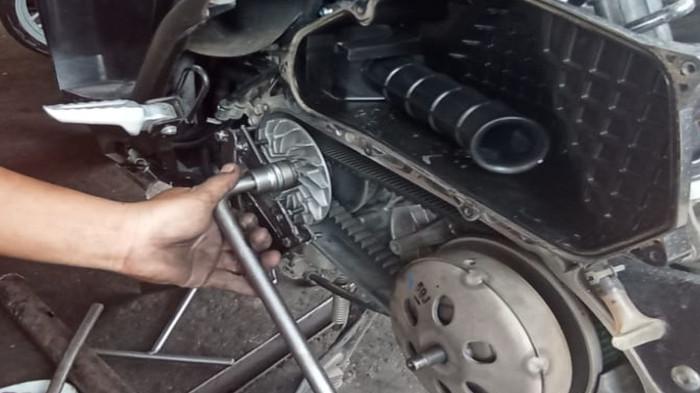 5 Tips Ampuh Agar V-Belt Motor Matic Tidak Mudah Selip