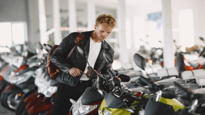 Bingung Saat Ingin Membeli Motor Baru? Coba Lakukan 5 Tips Ini!