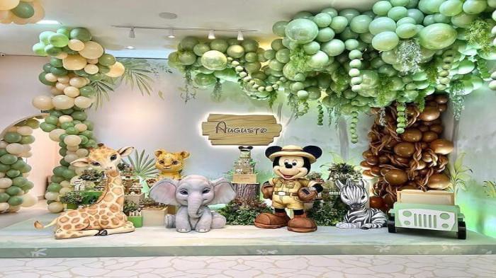 Dekorasi Sesuai Tema