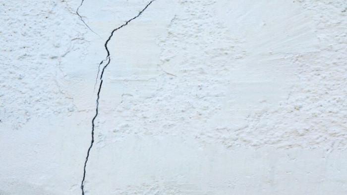 Dinding Mudah Retak