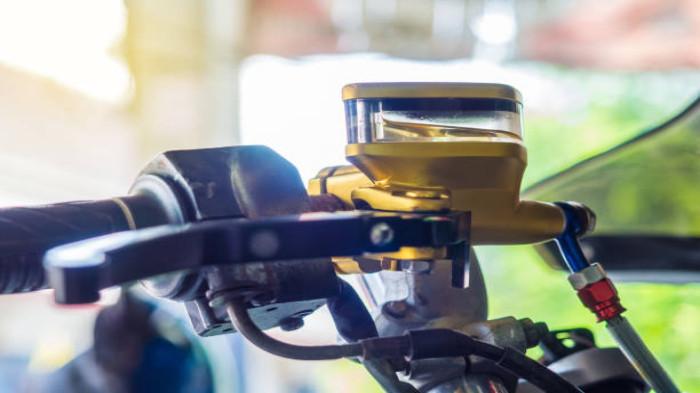 Ganti Minyak Rem Secara Berkala