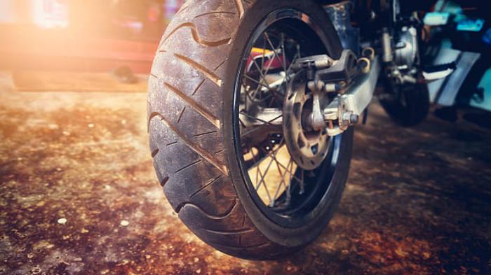 Gunakan Ban yang Tepat