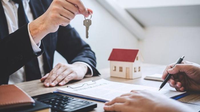 Ilustrasi Penyerahan Kunci Rumah dalam Skema KPR. (Foto : Kompas Money)