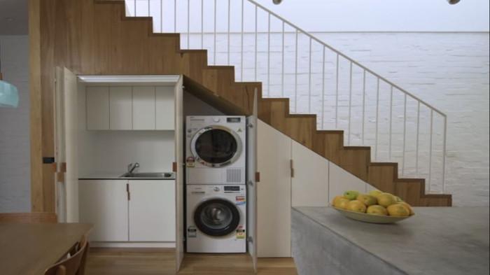 Laundry di Bawah Tangga