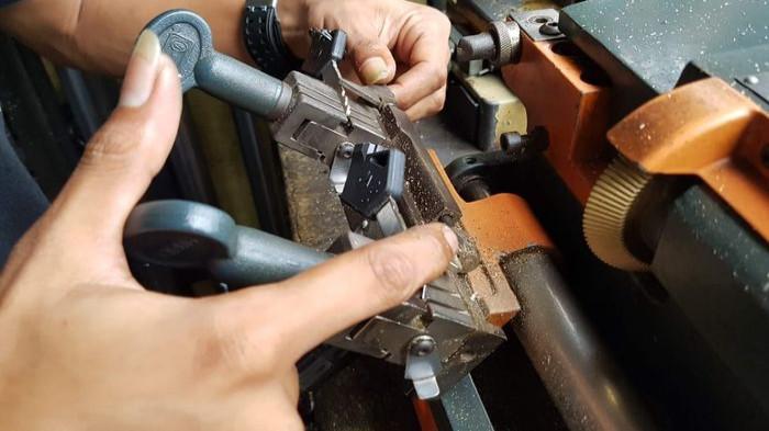 Bawa ke Tukang Kunci