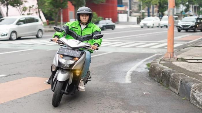 Gunakan Lampu Sein Sesuai Arah Belok