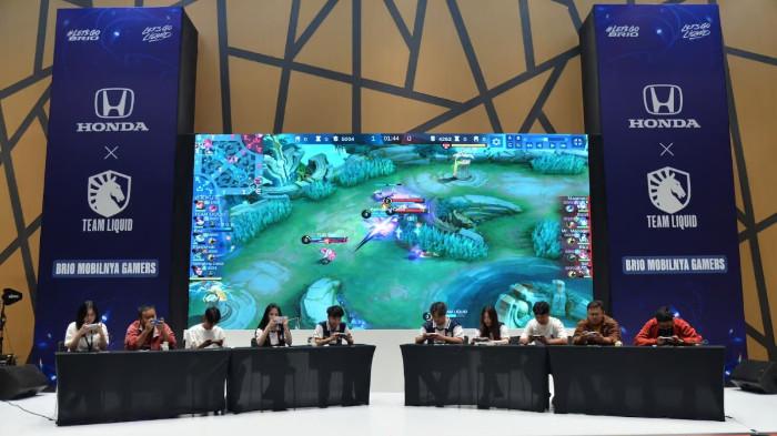 Honda dan Tim Liquid Esports Menjajal Game Online yang akan Dijadikan Turnamen Berskala Nasional. (Foto : MotoMobi News)
