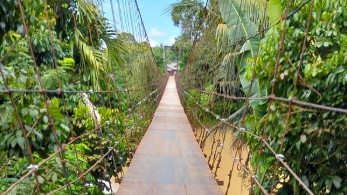 Kini, jembatan layang tersebut sudah diperbaiki oleh Pemerintah setempat. (Foto : Kompas Regional)