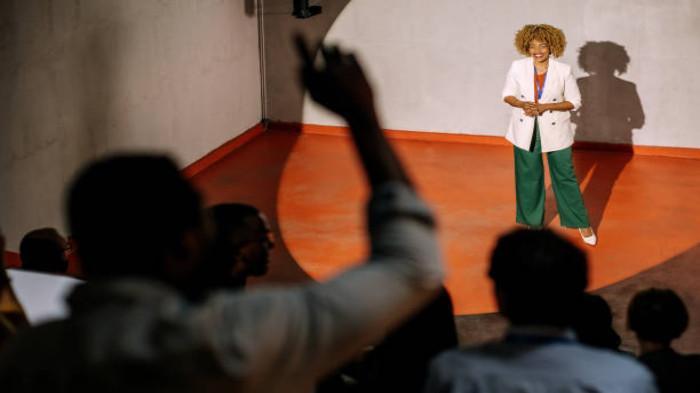 Menciptakan Suasana yang Hidup dan Interaktif