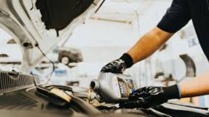 Mengganti Oli secara Berkala. (Foto : Wuling)