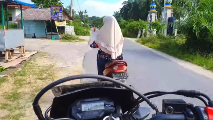 Waspadai Pengendara dari Arah yang Tidak Terduga