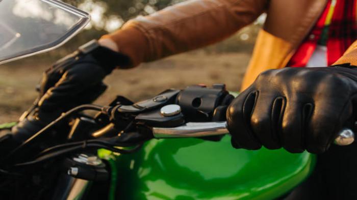 Kenali Fungsi Dasar Kopling dan Transmisi