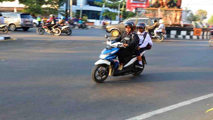 Pastikan Anak Duduk dengan Posisi Aman dan Stabil