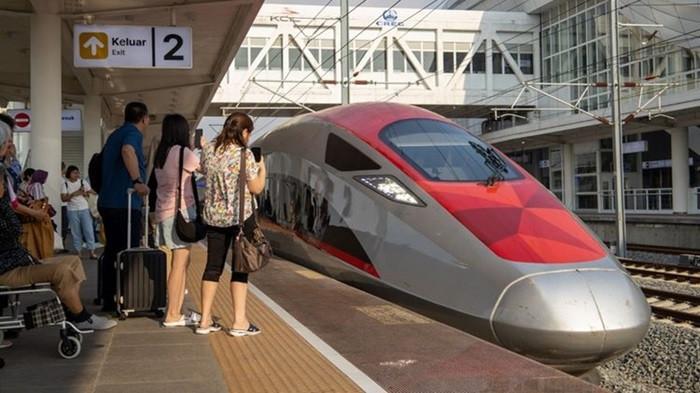 Promo Kereta Cepat Whoosh: Diskon hingga 50% Periode Libur Sekolah Juni-Juli 2025