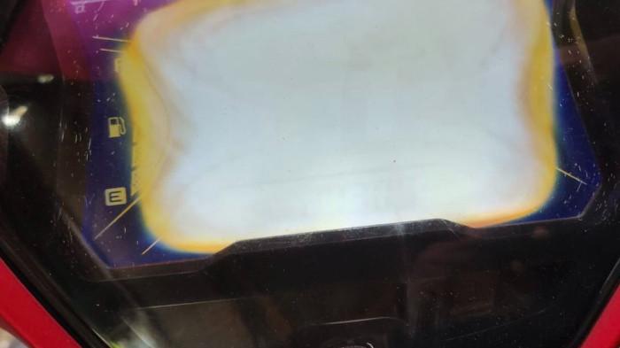 3 Cara Mencegah Speedometer Motor Terkena Sunburn