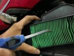 4 Manfaat Membersihkan Filter Udara Motor