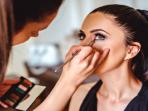5 Tips dan Strategi Memulai Bisnis Jasa Make Up Artist dengan Modal Terjangkau