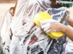 Awas! Ini 5 Kerugian Cuci Motor Pakai Sabun Cuci Piring