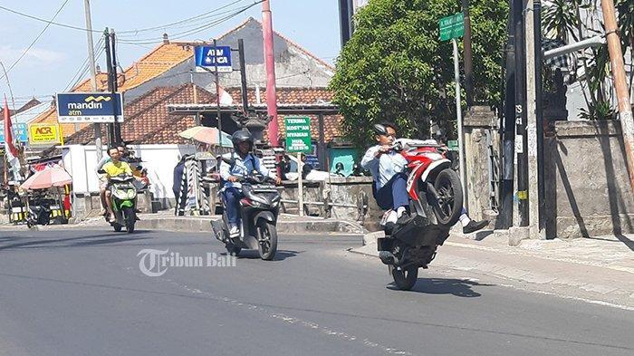 Ilustrasi penggunaan motor yang tidak normal. (tribunnews.com)